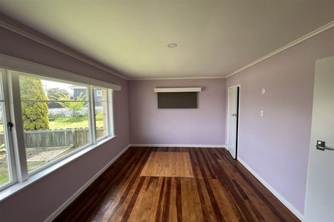 Photo of property in 2a/2 Matipo Road, Te Atatu Peninsula, Auckland, 0610