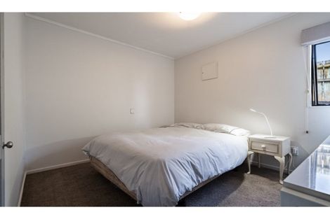 Photo of property in 121 Astley Avenue, New Lynn, Auckland, 0600