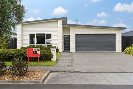 Photo of property in 2 Jobe Road, Chartwell, Hamilton, 3210