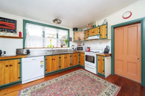 Photo of property in 46 Vogel Street, Hawera, 4610