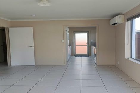 Photo of property in 2/26 Tower Street, Hornby, Christchurch, 8042