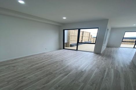 Photo of property in 6 Paina Crescent, Massey, Auckland, 0614