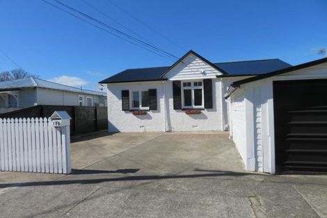 Photo of property in 100 Randwick Road, Moera, Lower Hutt, 5010