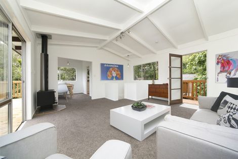 Photo of property in 29 Warner Park Avenue, Laingholm, Auckland, 0604