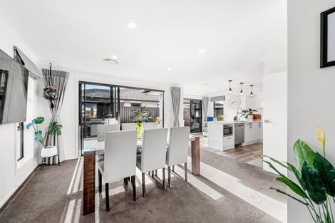 Photo of property in 42 Buddle Road, Wallaceville, Upper Hutt, 5018