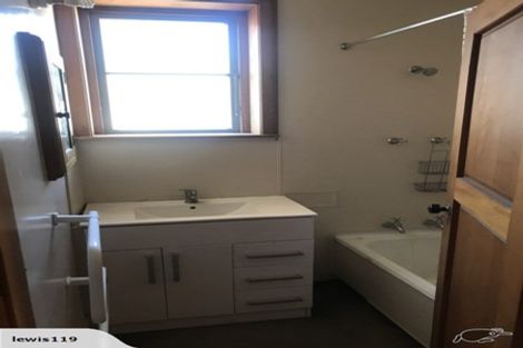 Photo of property in 21 Piko Crescent, Riccarton, Christchurch, 8041