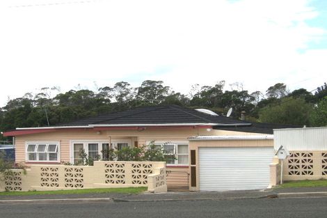 Photo of property in 3/19 Cresta Avenue, Beach Haven, Auckland, 0626
