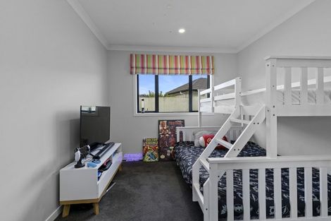 Photo of property in 9 Vernon Grove, Brown Owl, Upper Hutt, 5018