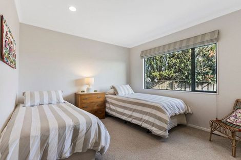 Photo of property in 12 Mohill Place, East Tamaki Heights, Auckland, 2016