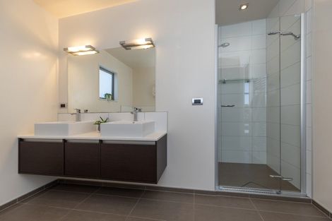 Photo of property in 21 Metzenthin Close, Raumati South, Paraparaumu, 5032