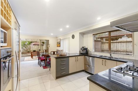 Photo of property in 16 Coachman Drive, Flat Bush, Auckland, 2016