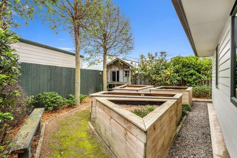 Photo of property in 34 Dahlstrom Grove, Kelvin Grove, Palmerston North, 4414