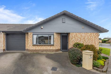 Photo of property in Waimanu Bay Village, 17/1 Piriti Drive, Te Atatu Peninsula, Auckland, 0610