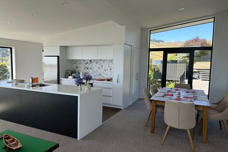 Photo of property in 1a Moncks Spur Road, Redcliffs, Christchurch, 8081