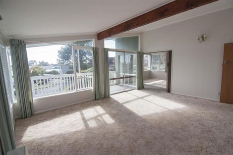 Photo of property in 53 Resthill Crescent, Glenview, Hamilton, 3206