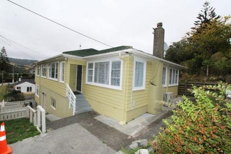 Photo of property in 1 Rimu Street, Tawa, Wellington, 5028
