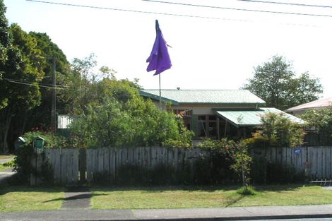 Photo of property in 2/28 Gladstone Road, Northcote, Auckland, 0627