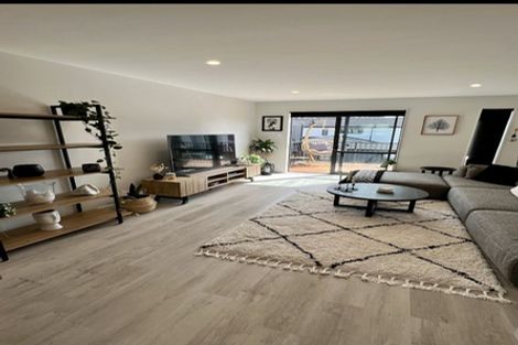 Photo of property in 6 Parenga Lane, Kumeu, 0810