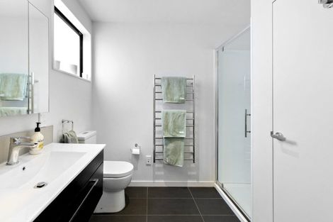 Photo of property in 15/6 Oswald Crescent, Paparangi, Wellington, 6037