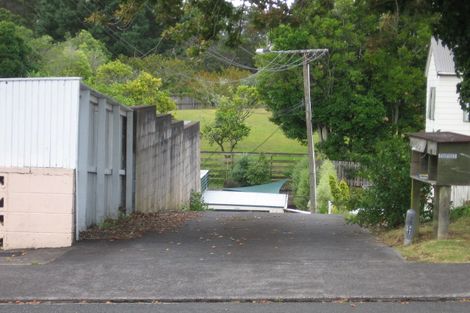 Photo of property in 2/17 Cresta Avenue, Beach Haven, Auckland, 0626
