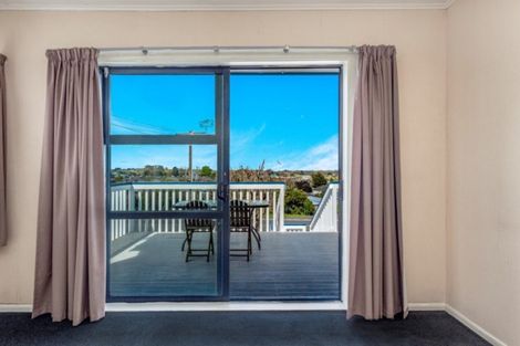 Photo of property in 90u2 Mahoe Street, Melville, Hamilton, 3206