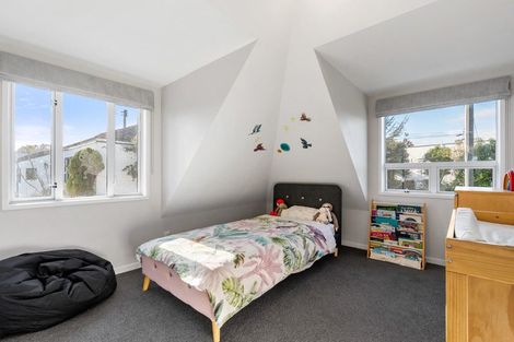 Photo of property in 89 Nevay Road, Miramar, Wellington, 6022