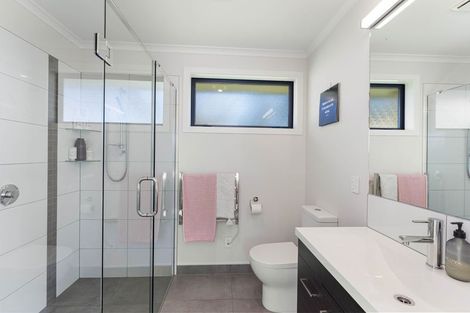 Photo of property in 6 Hadfield Road, Peka Peka, Waikanae, 5391