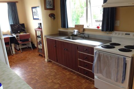 Photo of property in 24 Hillcrest Drive, Kelvin Grove, Palmerston North, 4414