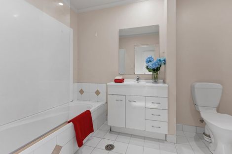 Photo of property in 24 Chapel Road, Flat Bush, Auckland, 2019