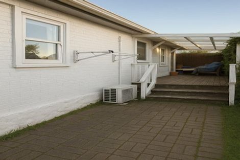 Photo of property in 2/4 Sydney Street, Hauraki, Auckland, 0622