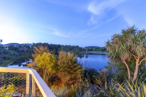 Photo of property in 4 Matuku Place, Paraparaumu Beach, Paraparaumu, 5032