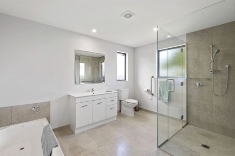 Photo of property in 22 Derrett Place, Saint Martins, Christchurch, 8022