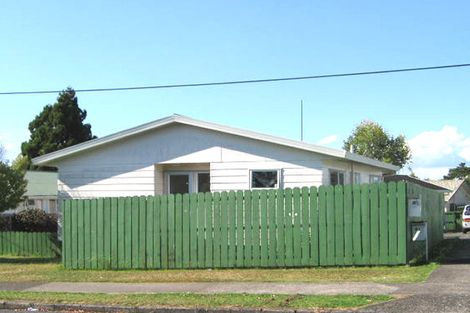 Photo of property in 6 Willerton Avenue, New Lynn, Auckland, 0600