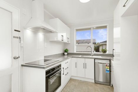 Photo of property in 2/12 Tacoma Drive, Totara Park, Upper Hutt, 5018