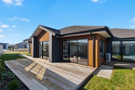 Photo of property in 7 Kotare Drive, Coastlands, Whakatane, 3120