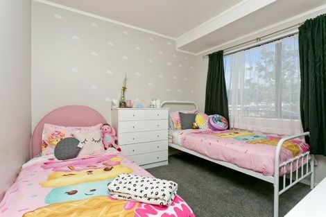 Photo of property in 44 Garton Drive, Massey, Auckland, 0614