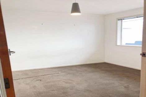 Photo of property in 13 Seakens Way, Glen Eden, Auckland, 0602