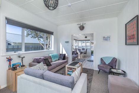 Photo of property in 13 Barling Street, Himatangi Beach, Foxton, 4891