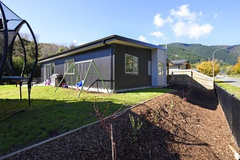 Photo of property in 6 Mclaughlin Lane, Stoke, Nelson, 7011