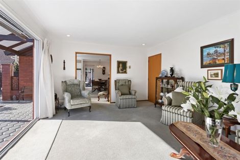 Photo of property in 64 Apsley Drive, Avonhead, Christchurch, 8042