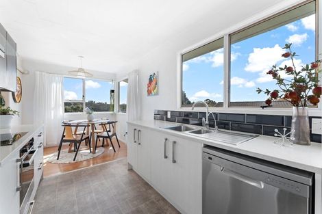 Photo of property in 2/1 Cantina Avenue, Bayview, Auckland, 0629