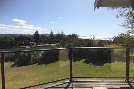 Photo of property in 45 Rosario Crescent, Red Beach, 0932