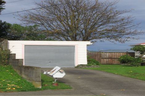 Photo of property in 6 Barsi Grove, Avalon, Lower Hutt, 5011
