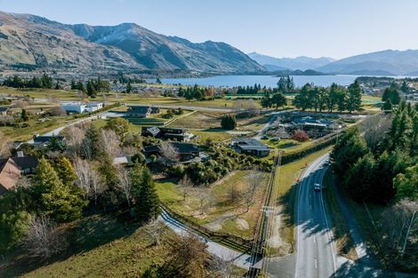 Photo of property in 22 Ballantyne Road, Wanaka, 9305