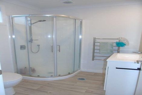 Photo of property in 5 Ara Patukawenga, Tawa, Wellington, 5028