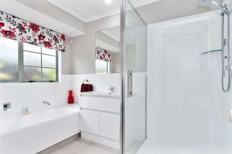 Photo of property in 4 Crichton Terrace, Mount Maunganui, 3116