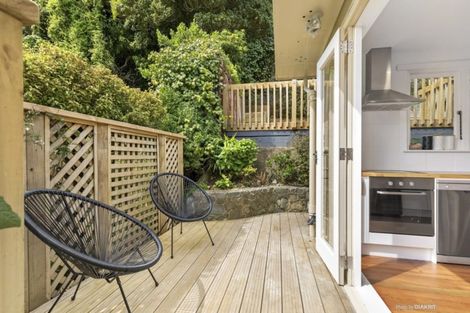 Photo of property in 70 Curtis Street, Northland, Wellington, 6012