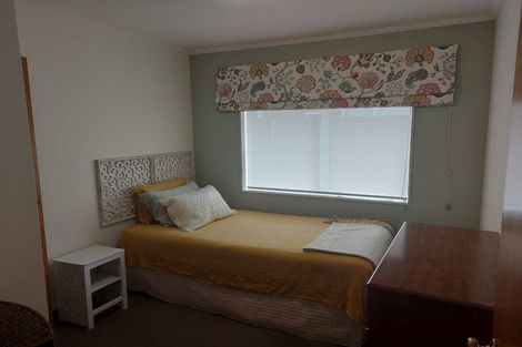 Photo of property in 8b Comeskey Grove, Elderslea, Upper Hutt, 5018