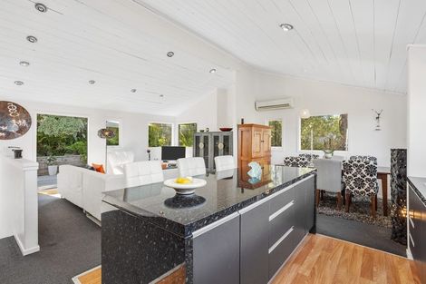 Photo of property in 141 Matipo Road, Te Atatu Peninsula, Auckland, 0610