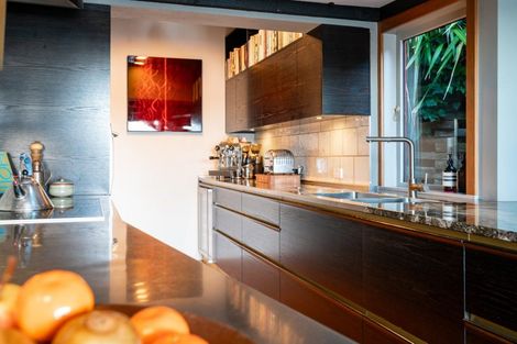 Photo of property in 77 Palliser Road, Roseneath, Wellington, 6011